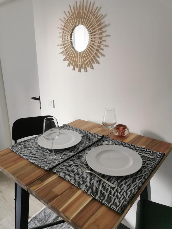 Studio Cosy Et Renove A 2 Pas Gare Reims Centre - Rue Apartman Kültér fotó